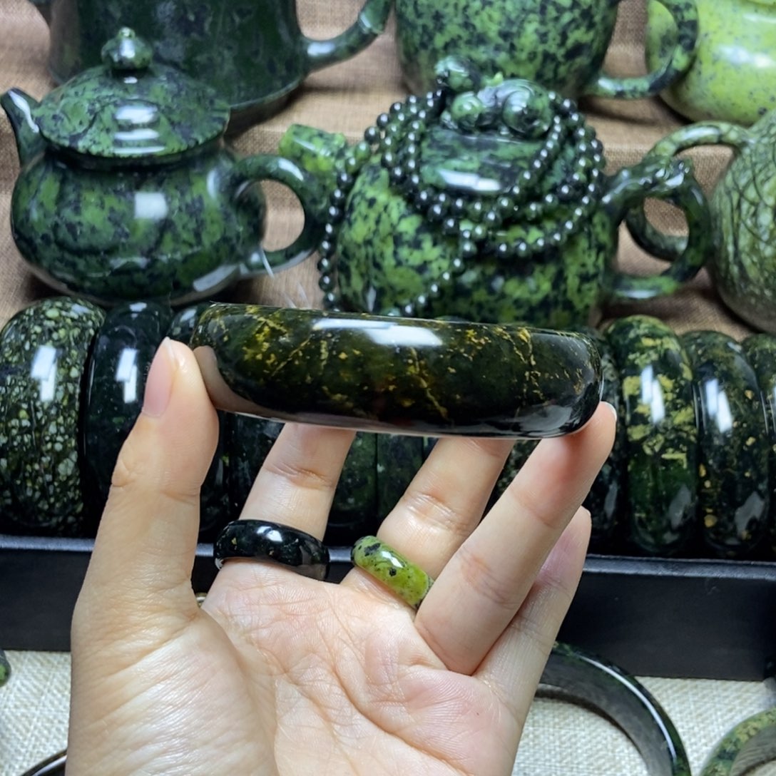 元***宝蛇纹石玉未镶嵌药王石手镯