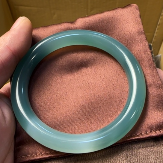 火***飞如图所示所拍即所得