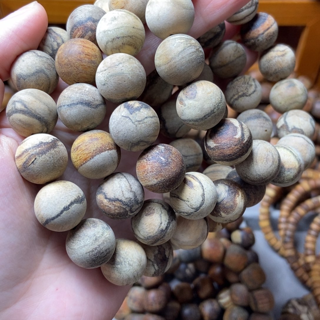 贡木1.5规格瑕疵贡木