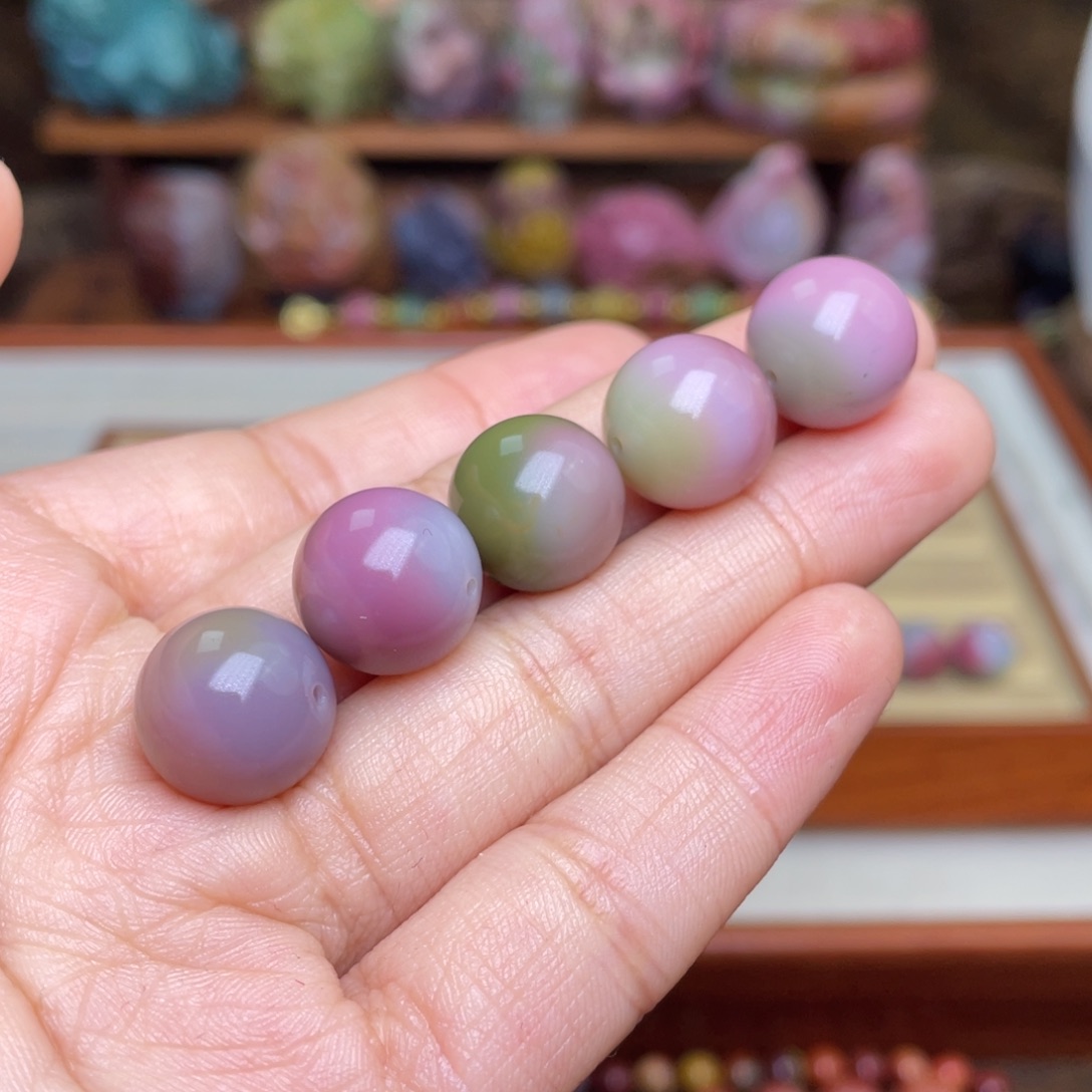 玛瑙/玉髓珠宝半成品未镶嵌飞*盐源玛瑙珠子打包