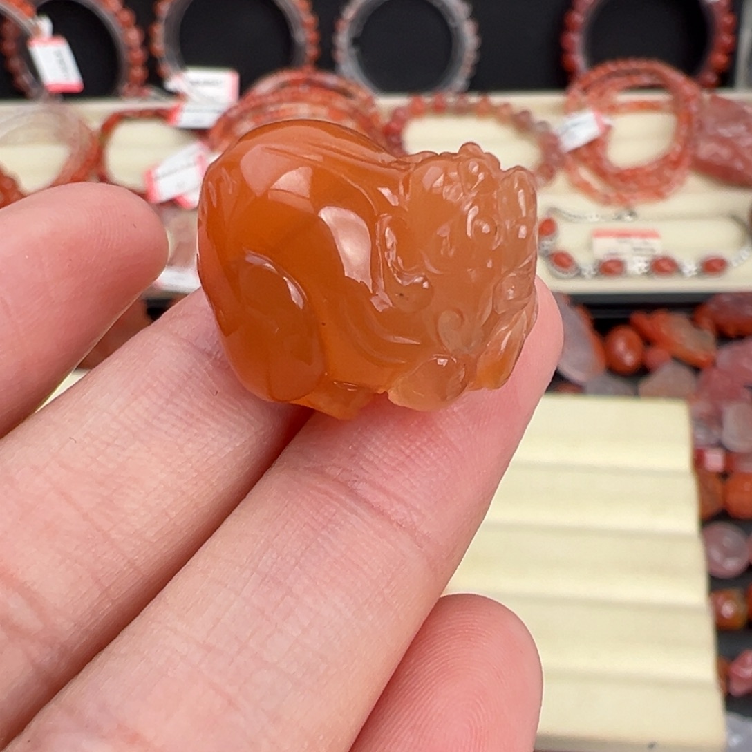 南红玛瑙未镶嵌颈饰冰橘貔貅