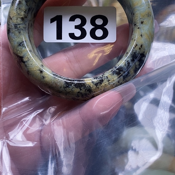 蝉***雨蛇纹石玉未镶嵌手镯