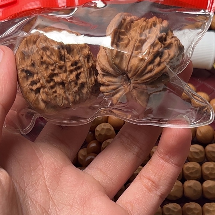 猴头核桃把件四座楼