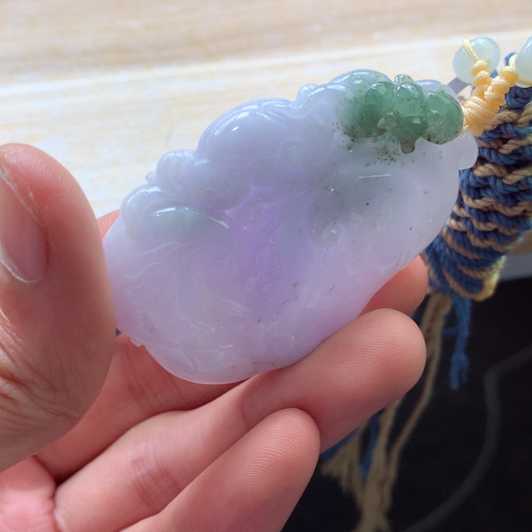 翡翠颈饰未镶嵌吊坠