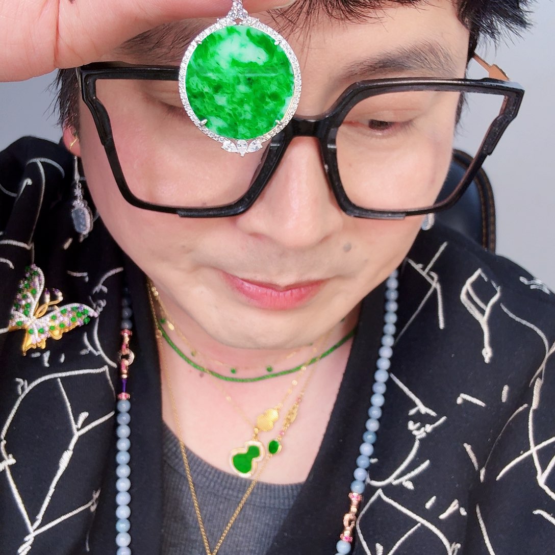 翡翠颈饰未镶嵌一个