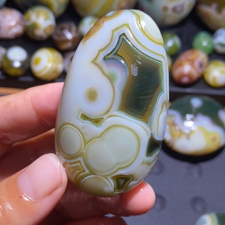 未镶嵌玛瑙/玉髓珠宝半成品158