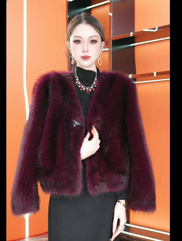 2025年新款短款高端轻奢保暖外套 -1