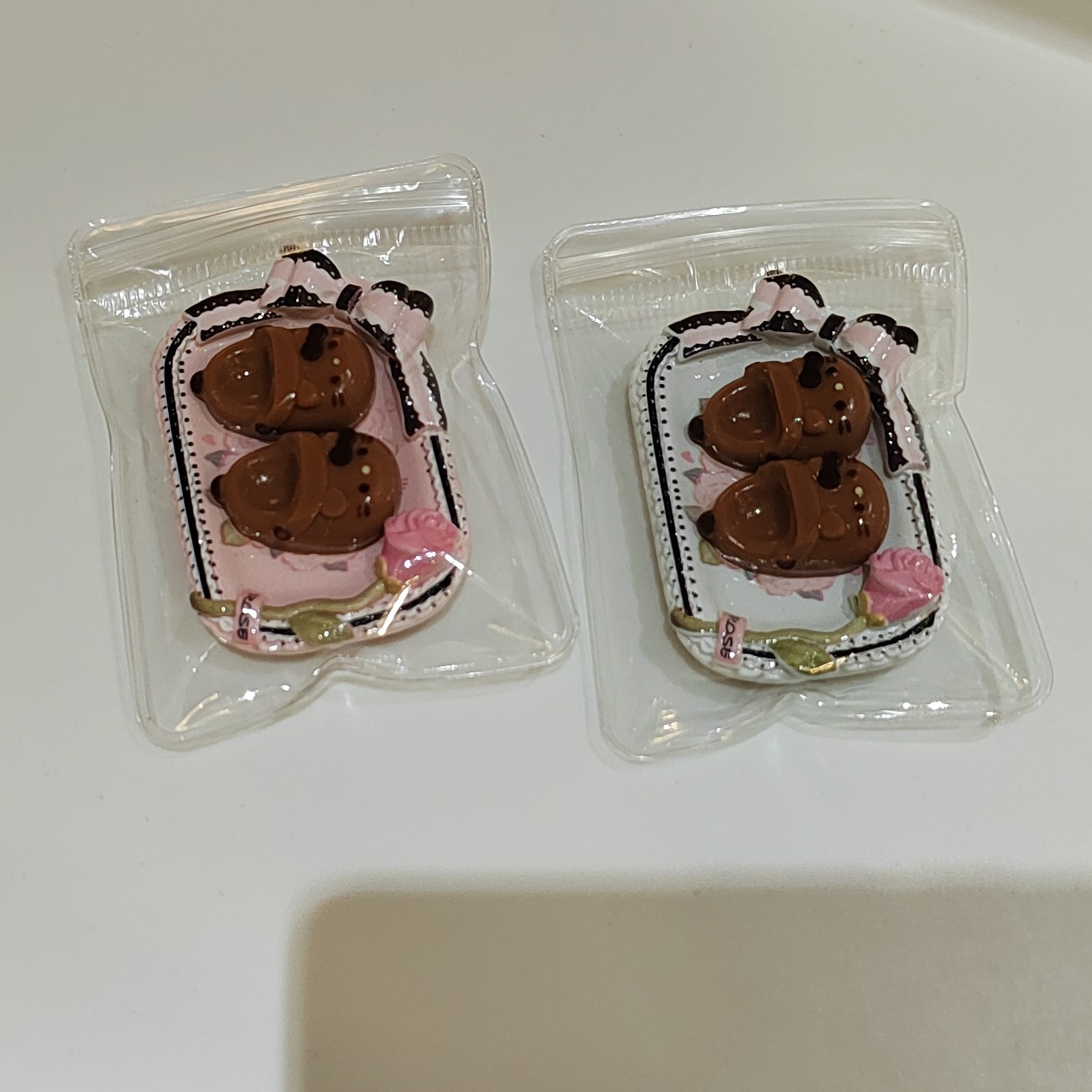 仿真棕色鞋子1套（拍下默认微瑕，包括脱模瑕浮毛色点）