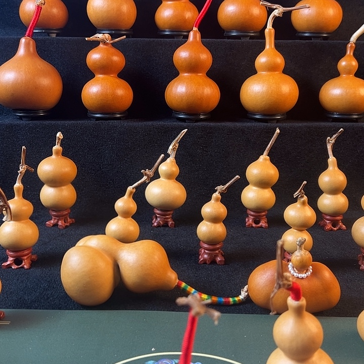 磊***ヅ大叶紫檀（黑酸枝木类）