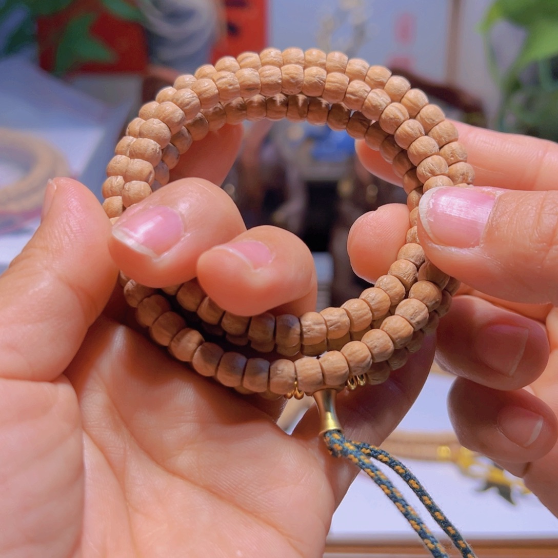 爱***卷柏香籽/百香籽吊坠