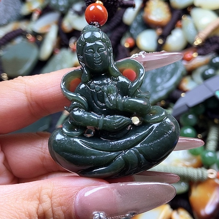 和田玉颈饰未镶嵌