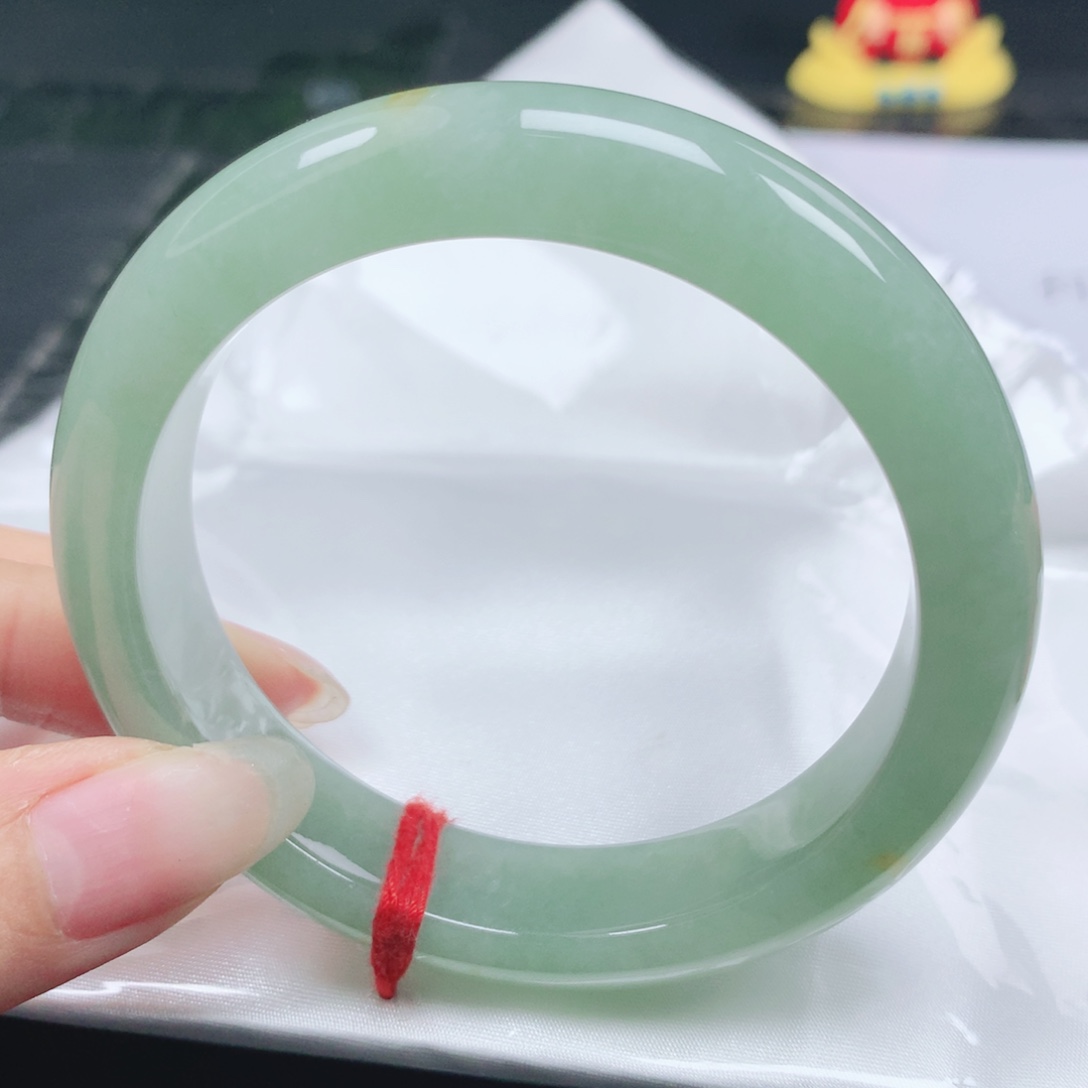 翡翠未镶嵌手镯翡翠56.5细腻果绿正圈