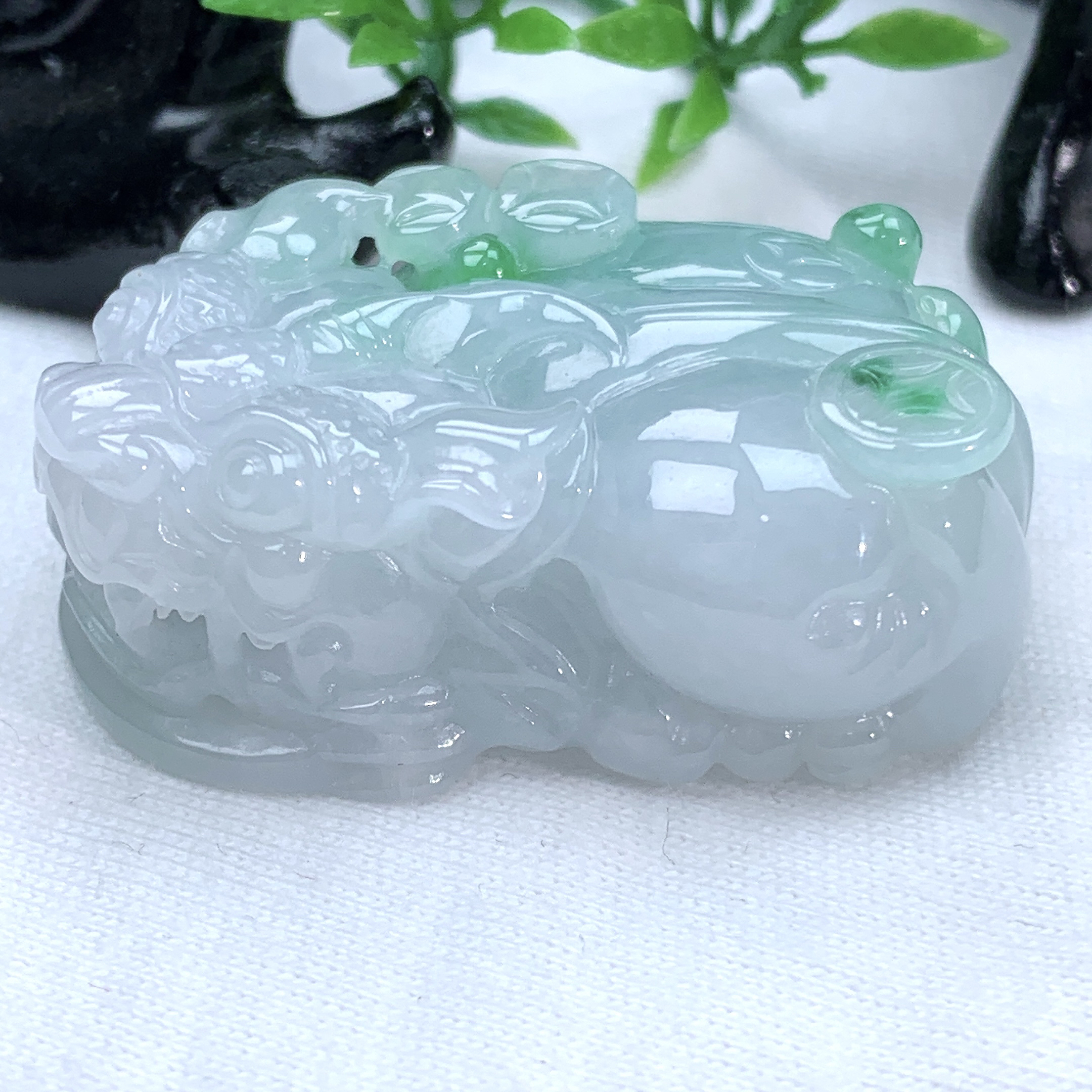 天然缅甸翡翠A货冰润飘阳绿花口含珠金钱貔貅吊坠41.6−26.3−15mm