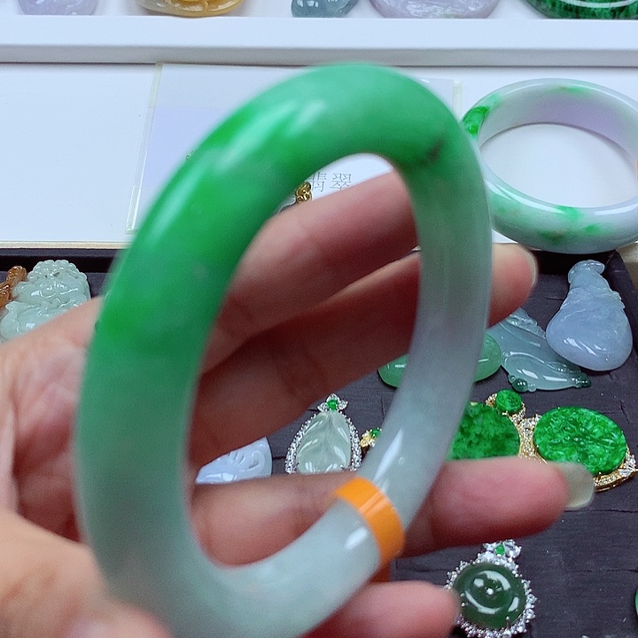 未镶嵌手镯翡翠翡翠