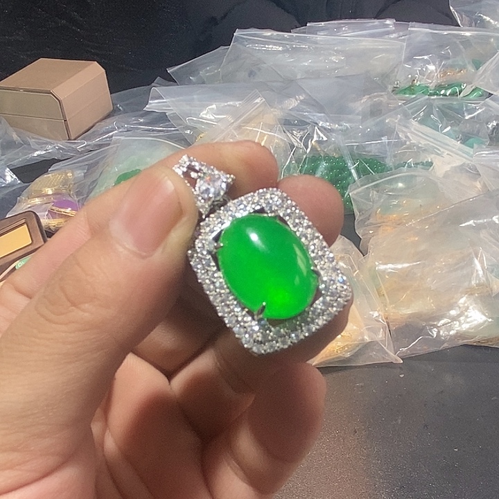 翡翠颈饰未镶嵌价格