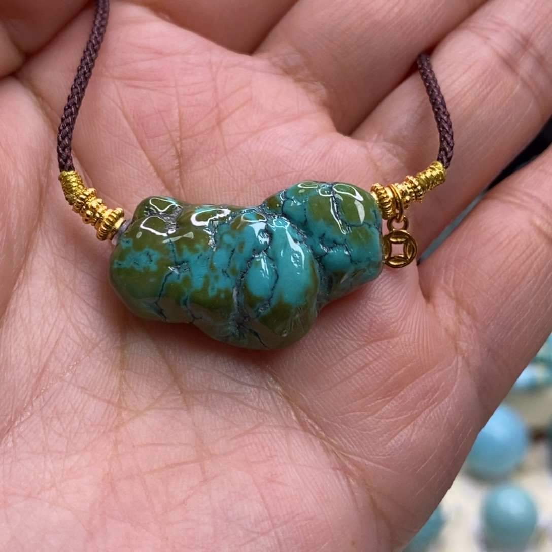 绿松石未镶嵌珠宝奇石