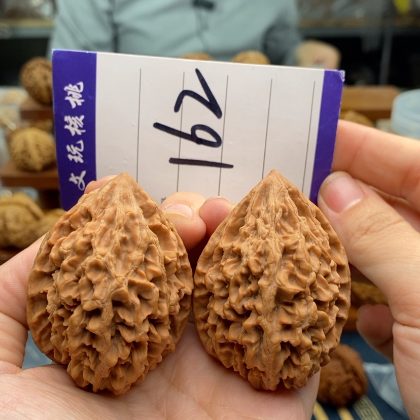 【闪购商品】文玩核桃吊坠40招财鼠