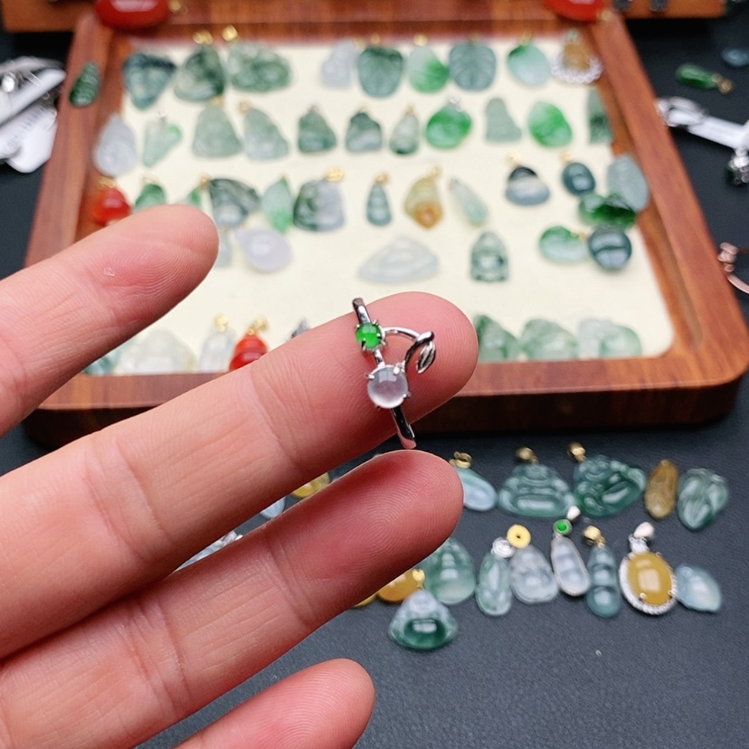 【闪购商品】翡翠戒指银S925镶嵌戒指