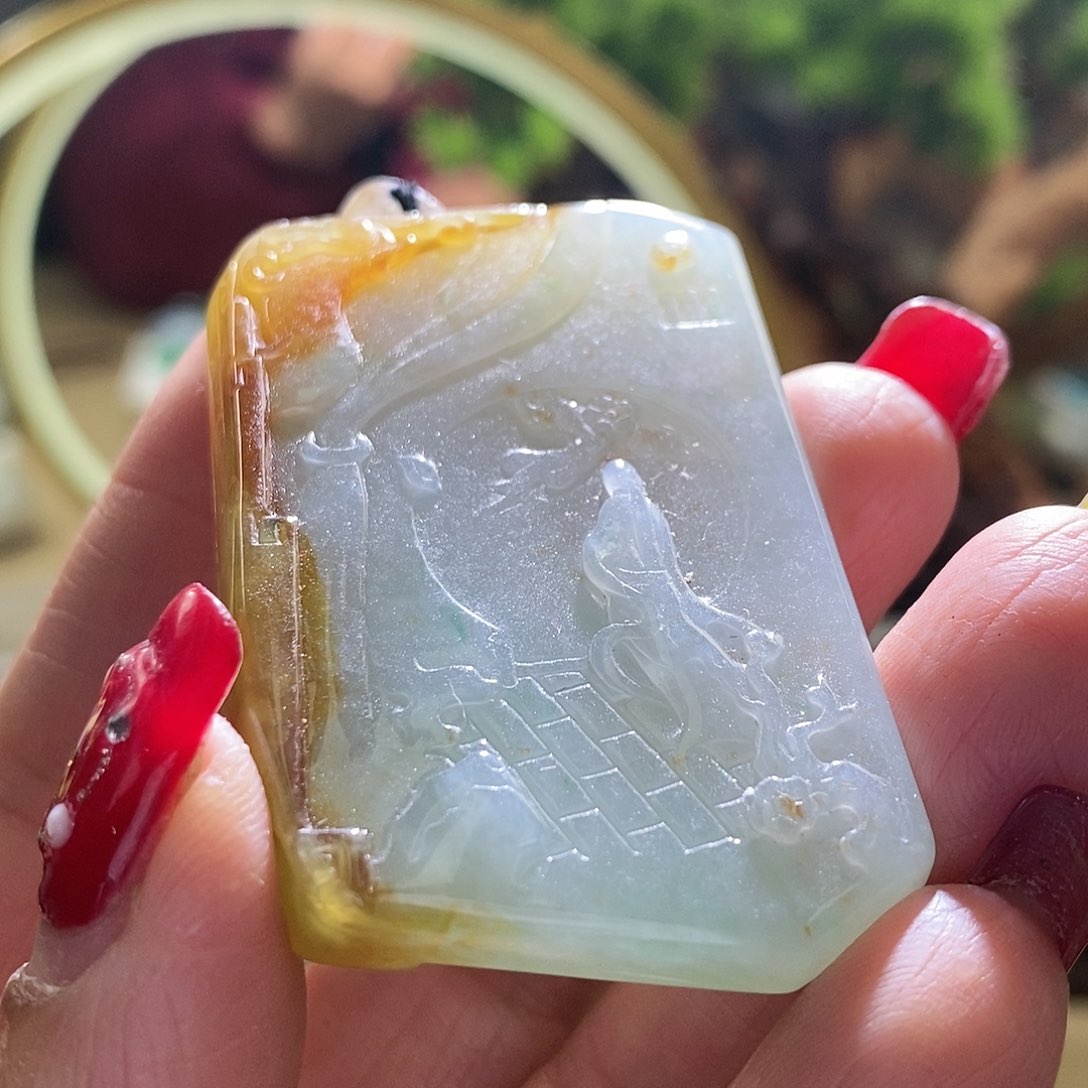 【闪购商品】翡翠颈饰未镶嵌山水