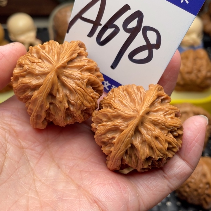 桃核把件苹果园狮子头40