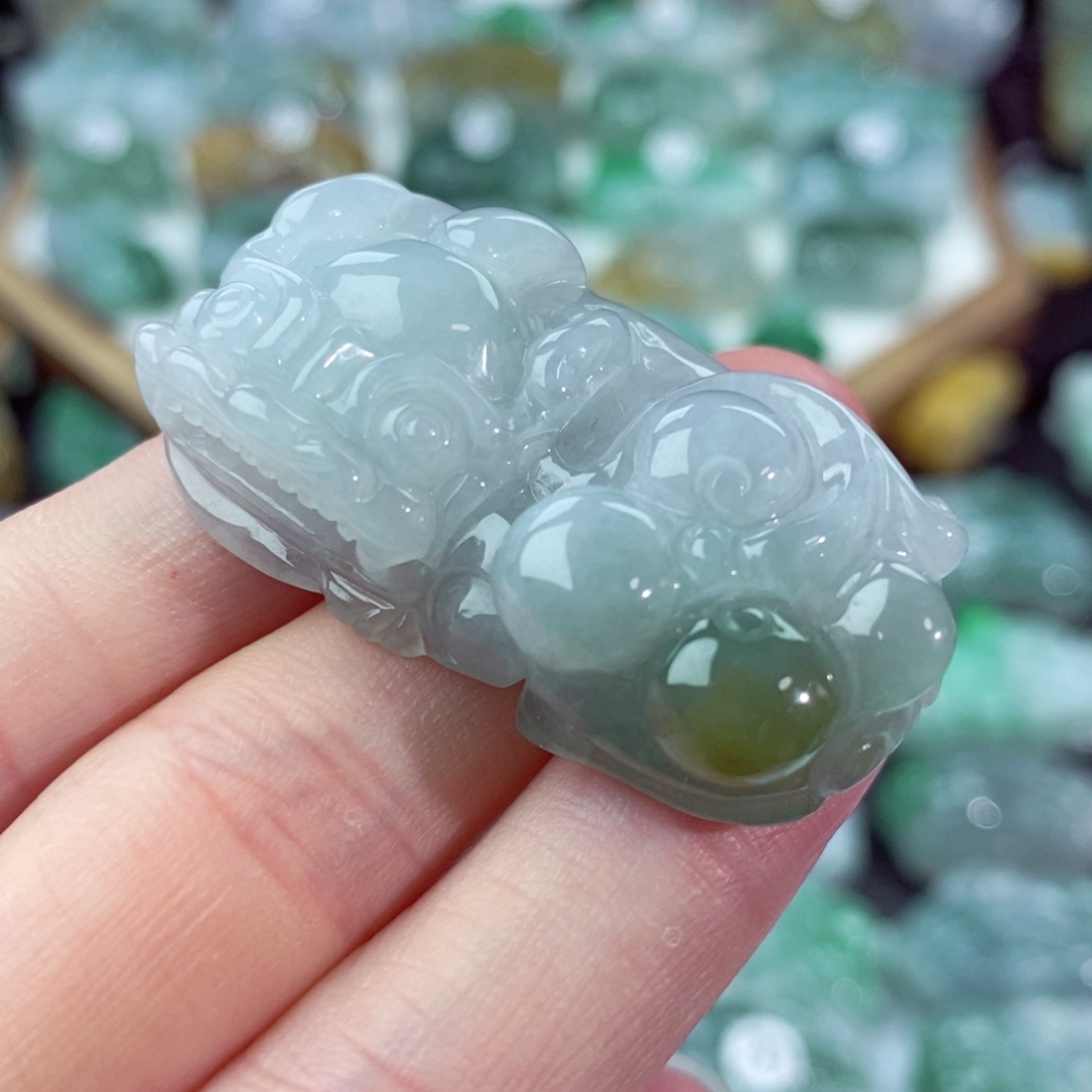 翡翠颈饰未镶嵌天然