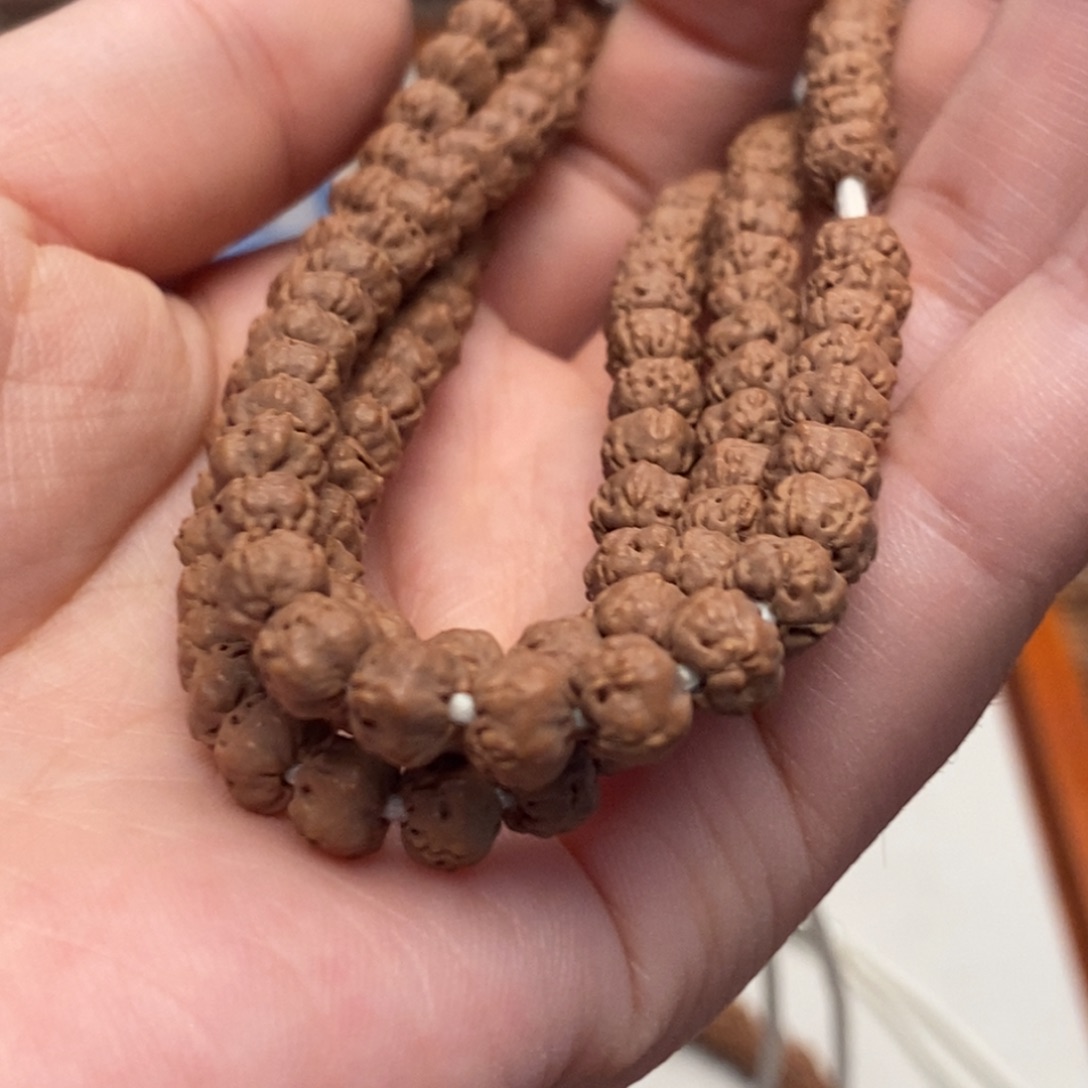 嗨***嗨吊坠金刚菩提佛手108