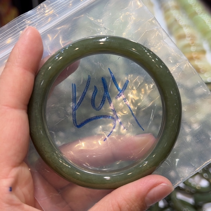 和田玉（糖玉）手镯未镶嵌