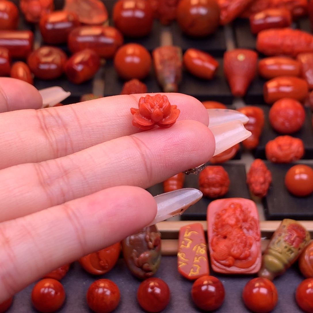 南红玛瑙未镶嵌精工立体莲花12mm