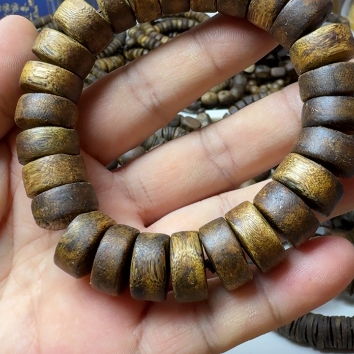 沉香手串华*乌身手串21克加