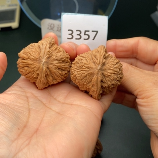 文玩核桃把件42南疆石3357