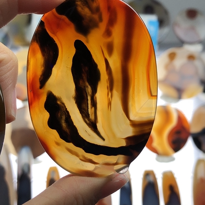 玛瑙/玉髓未镶嵌珠宝半成品101霞