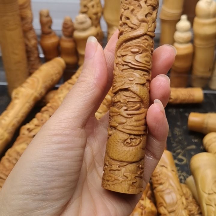 艳***天竹红皮料子浮雕龙