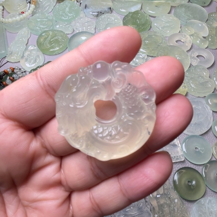 岫玉吊坠(赠链)未镶嵌