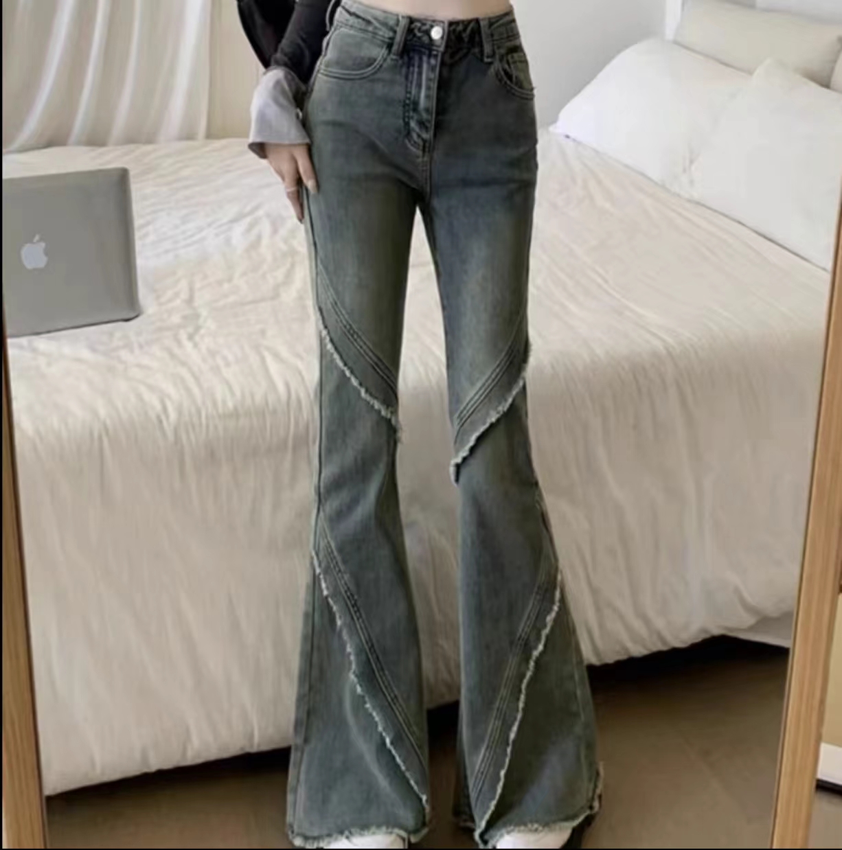 加绒直筒牛仔裤破洞宽松显瘦时尚