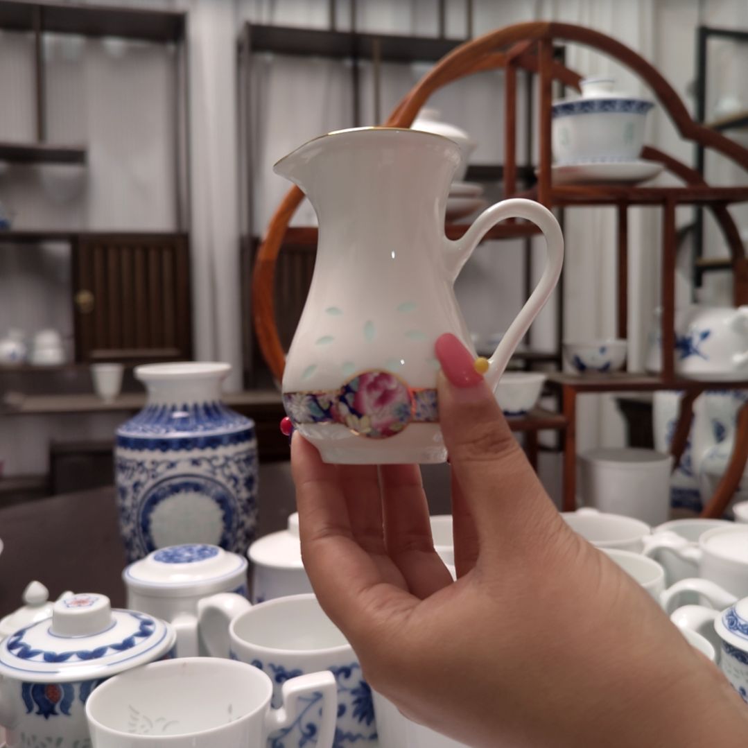 陶瓷万花分酒器一个