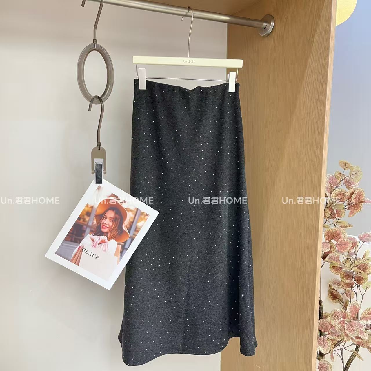 君君家【亮晶晶】显瘦毛呢烫钻显瘦半身裙6008