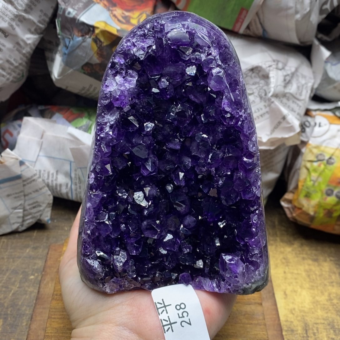 紫晶乌拉圭未镶嵌