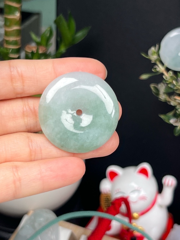 天然缅甸翡翠吊坠