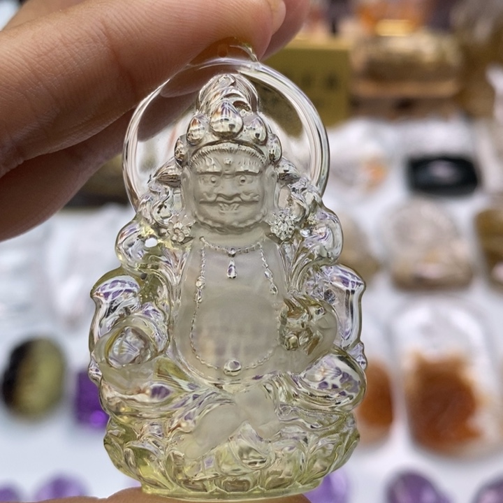 水晶颈饰未镶嵌霸*央