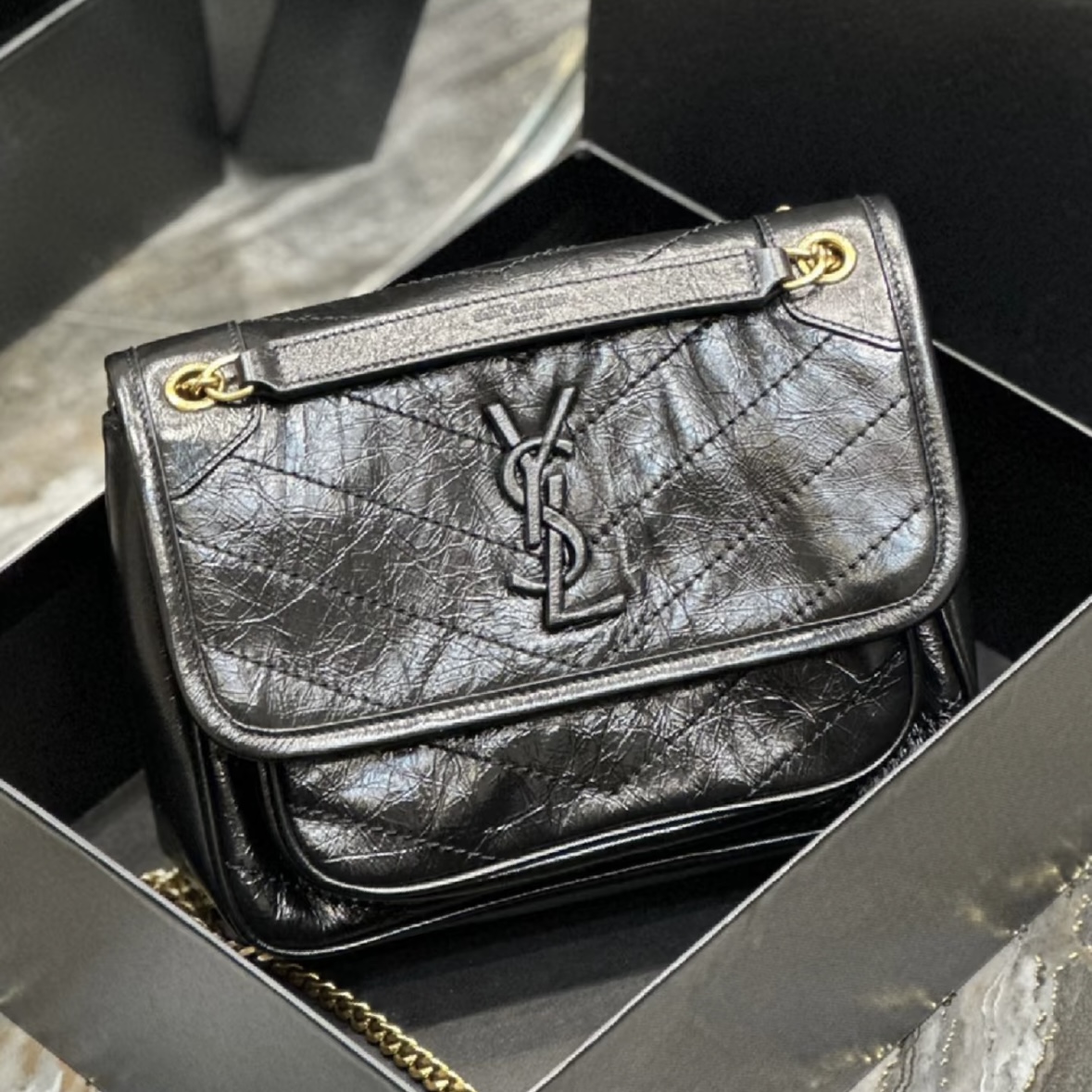 95新 YSL/圣罗兰 多多奢品/圣罗兰niki黑扣金链条小号斜挎包/98新