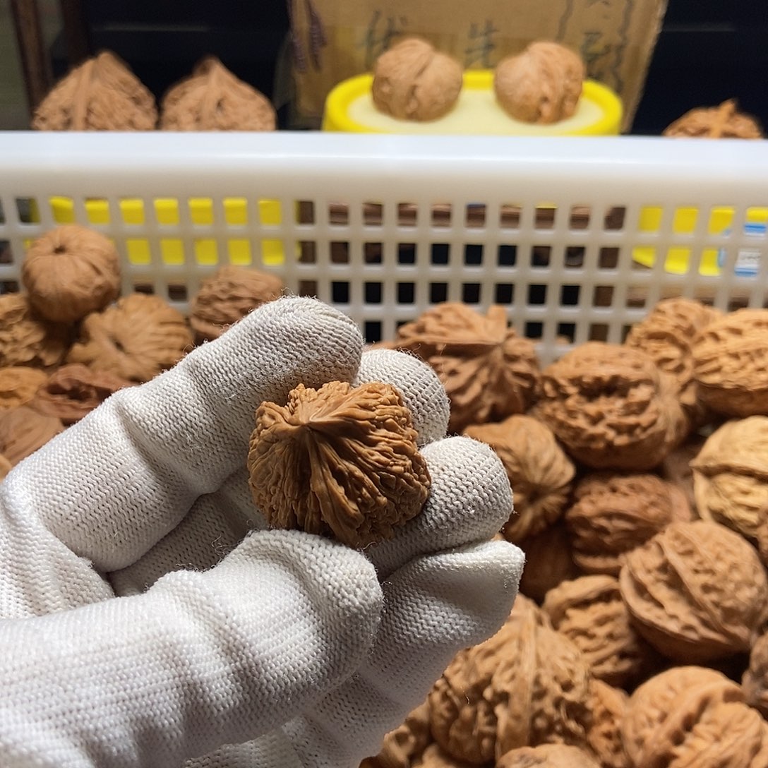 壹***风文玩核桃吊坠南疆奔