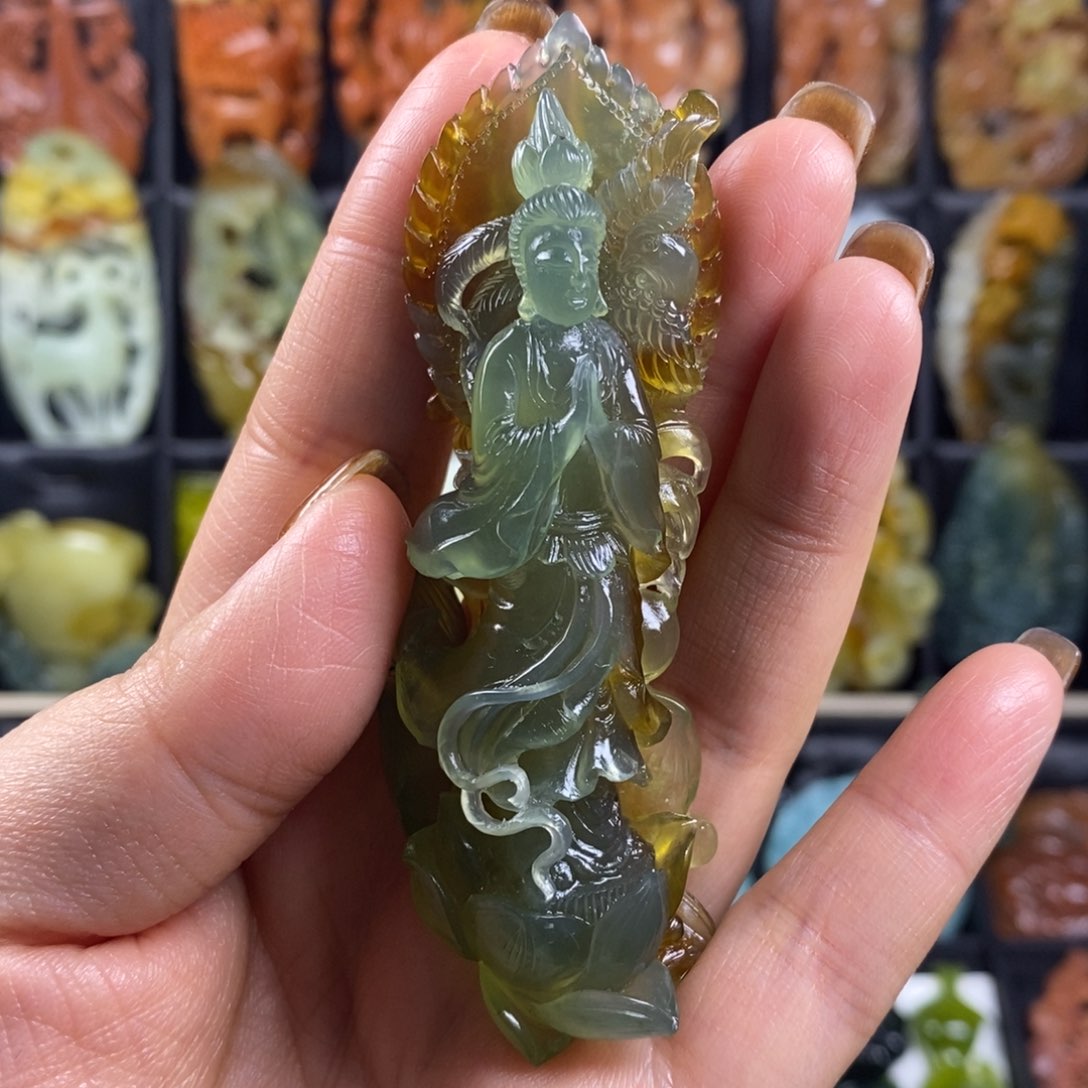 蛇纹石玉颈饰合金春*•