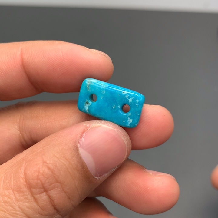 绿松石颈饰未镶嵌