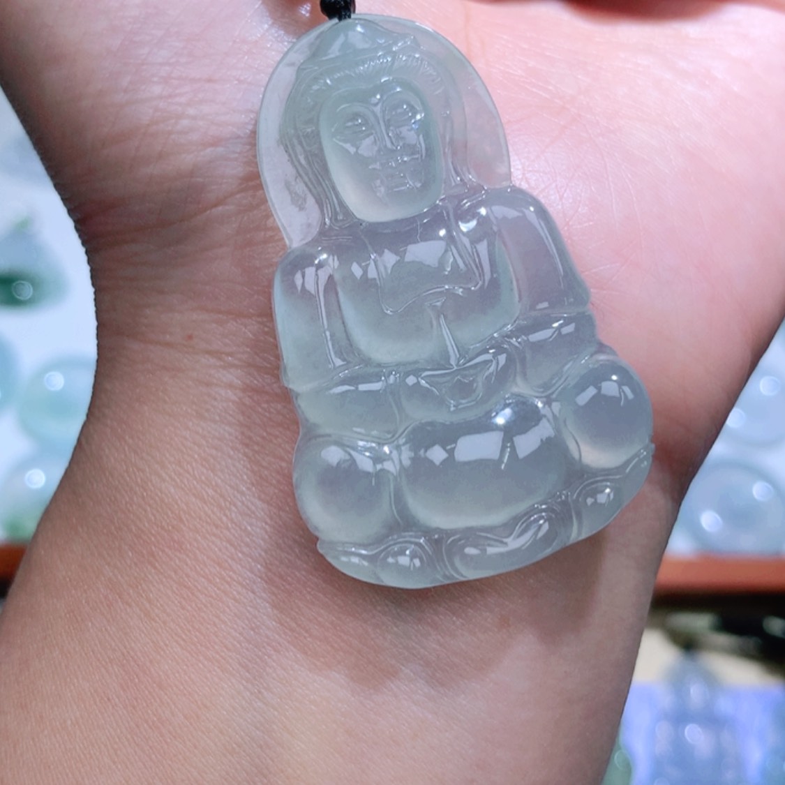 【闪购商品】翡翠颈饰未镶嵌观音