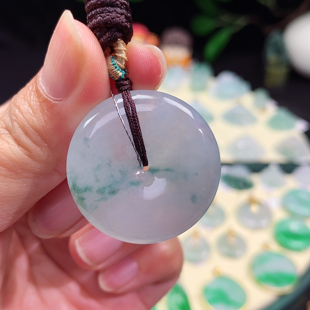 翡翠未镶嵌颈饰平安口