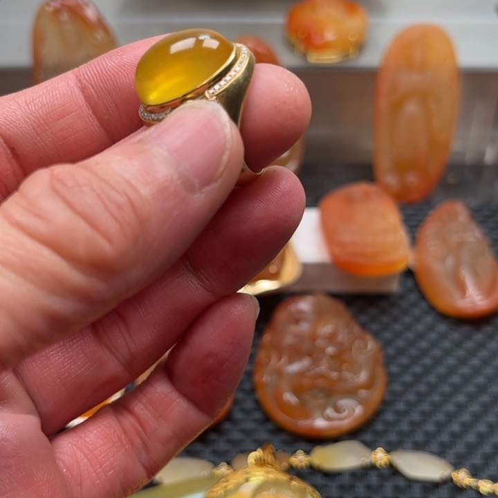 石英质玉颈饰银S925镀金镶嵌泉***&