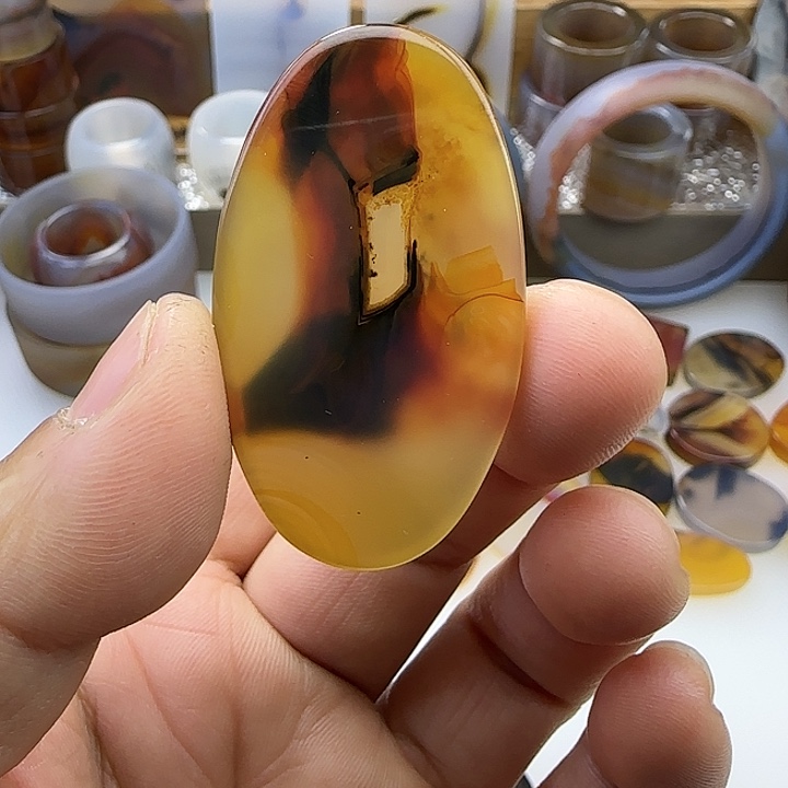 玛瑙/玉髓未镶嵌颈饰