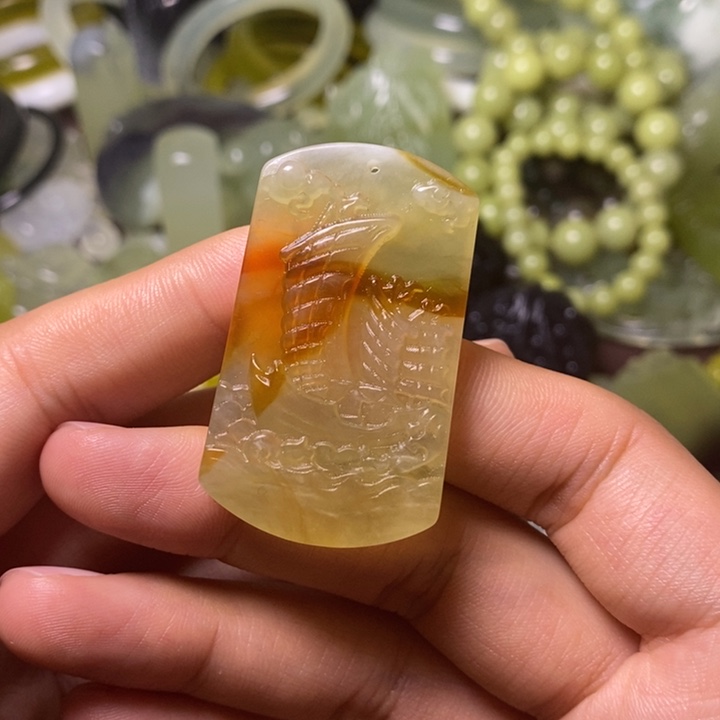 岫玉岫玉颈饰未镶嵌