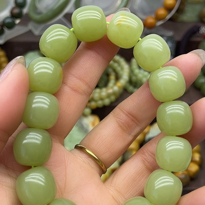 岫岩河磨玉（透闪石质玉）未镶嵌手链