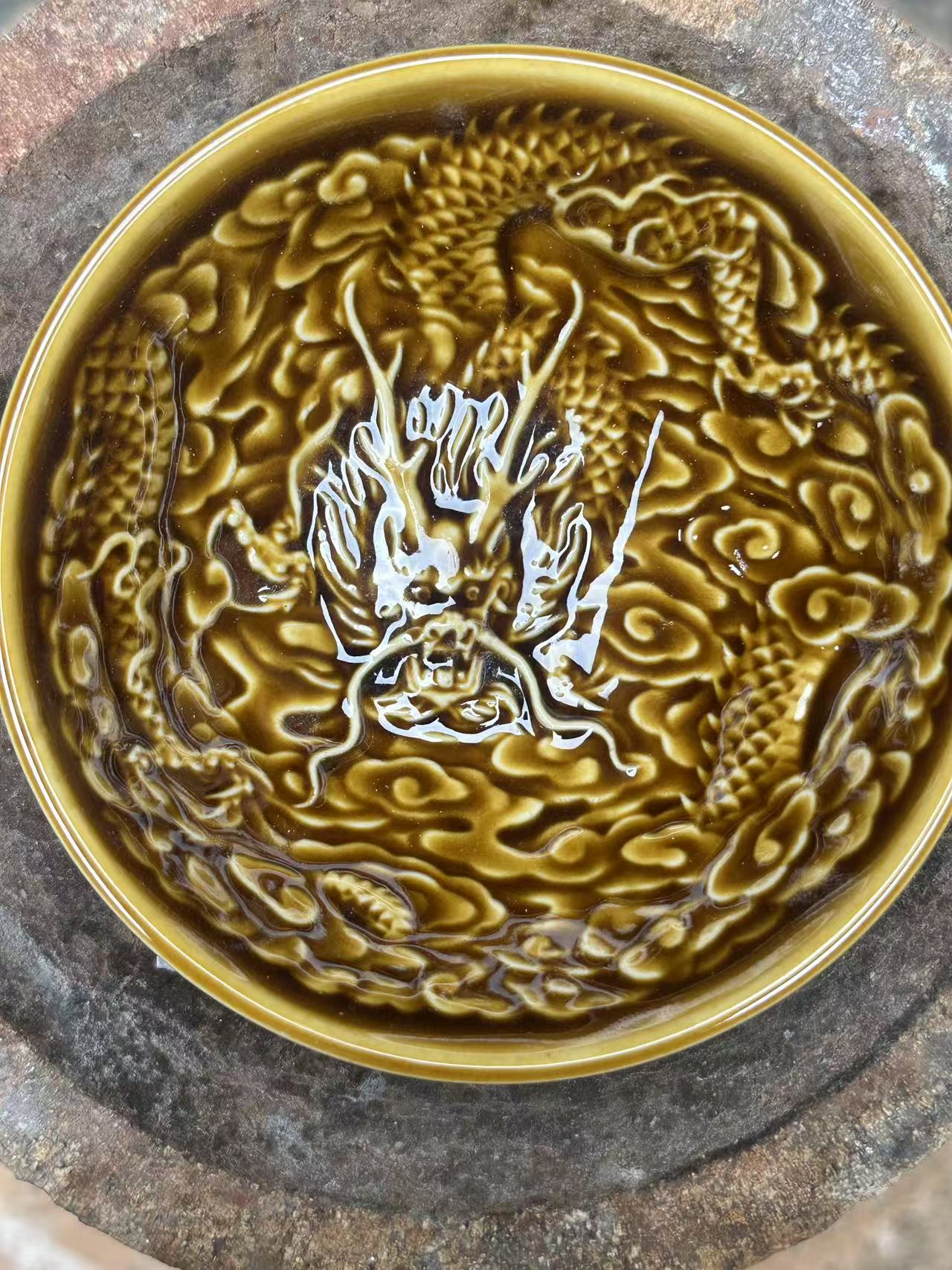 金玉龙纹建窑建盏主人杯